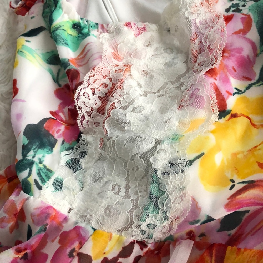 Forever 21 flower print dress. - Picture 4 of 4